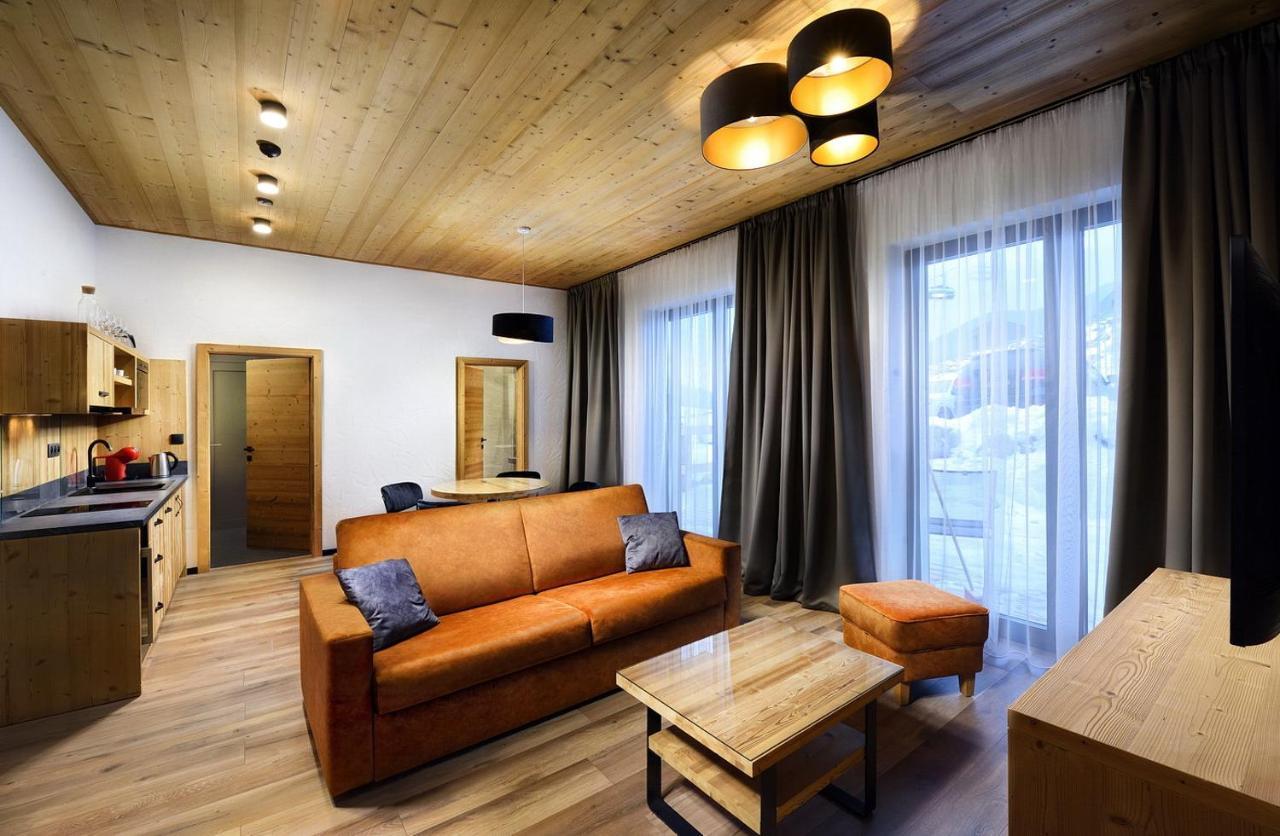 Apartmany Demaenovka デマノブスカ・ドリーナ エクステリア 写真