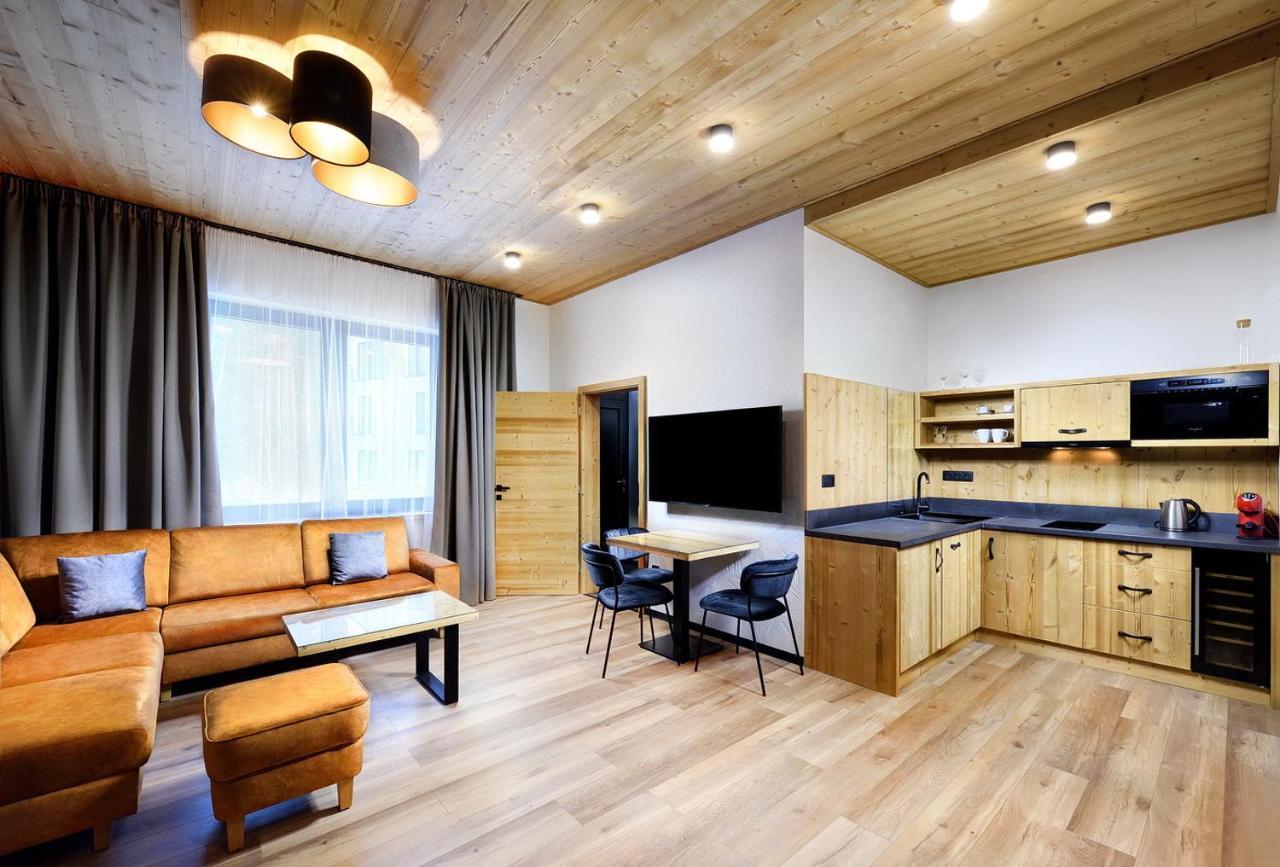 Apartmany Demaenovka デマノブスカ・ドリーナ エクステリア 写真